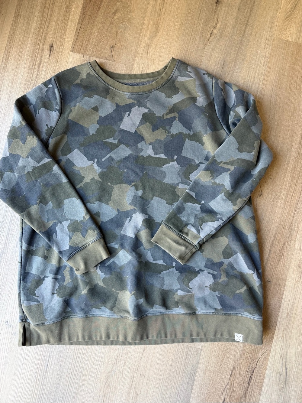 Lands End Women’s Camouflage Crewneck Sweatshirt - Olive Green